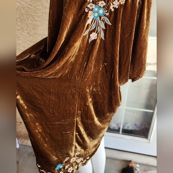 Jonny Was Serafina Velvet Kaftan Dress - Picture 2 of 3